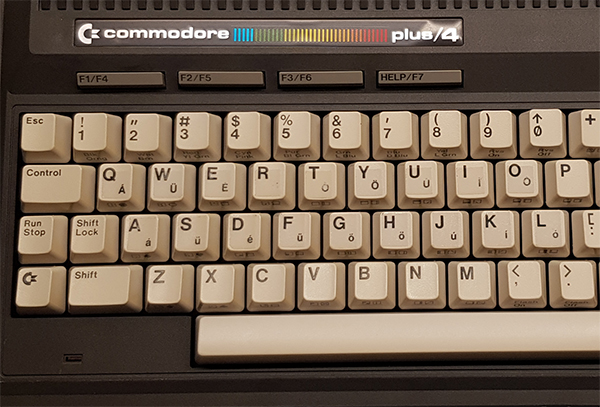 Commodore Szerviz és Restaurátor | Commodore Plus 4 magyarosítása