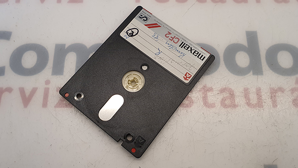 Commodore Szerviz és Restaurátor | Amstrad/Schneider CPC első lépések, CPC 3" floppy lemez