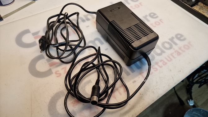 Atari 800 XL/XE tápegység modernizálása Commodore Szerviz és Restaurátor | Atari 800 XL/XE tápegység modernizálása