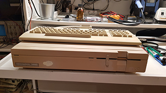 Commodore Szerviz és Restaurátor | Commodore 128DCR javítása