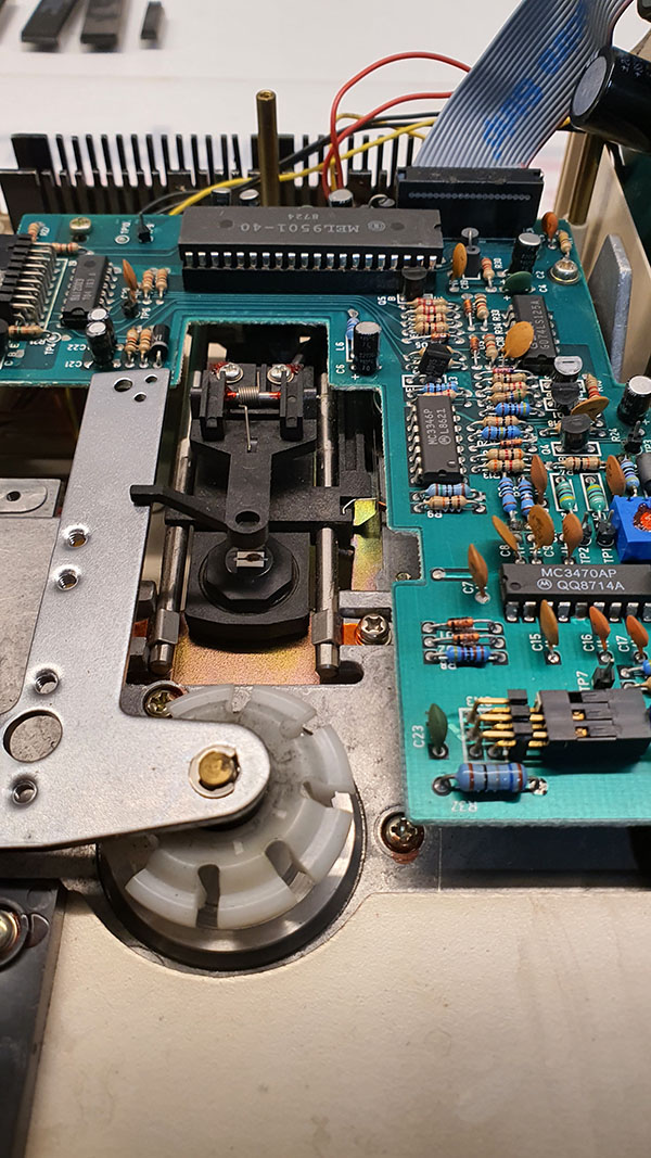 Commodore Szerviz és Restaurátor | Commodore floppy meghajtó fej szennyeződése, elkoszolódsa