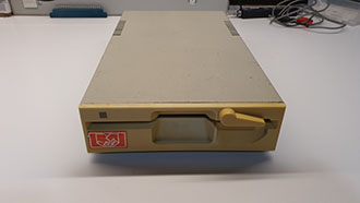 Oceanic OC-118 CBM floppy meghajtó javítása Commodore Szerviz és Restaurátor | Oceanic OC-118 CBM floppy meghajtó javítása