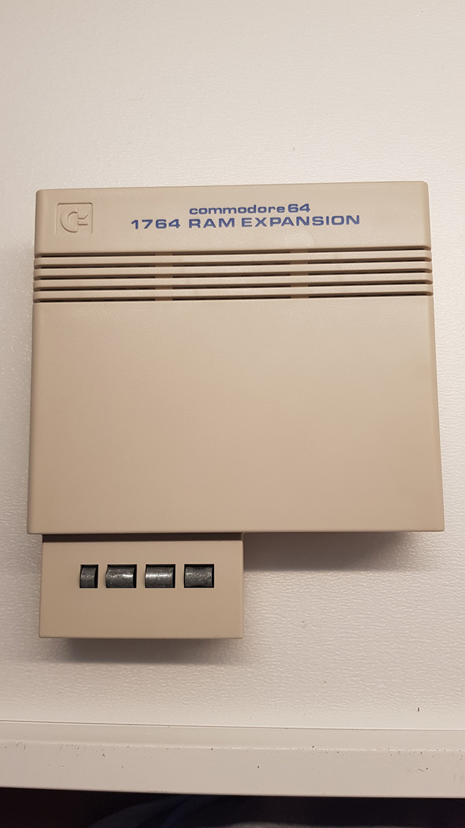 Commodore Szerviz és Restaurátor | MOD: Commodore 64, 128 1764 RAM bővítse 512KB-ra