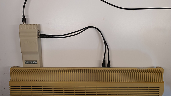 Commodore Szerviz és Restaurátor | Commodore Amiga 500, 500+, 600, 1200 A520 RF csatlakoztatása