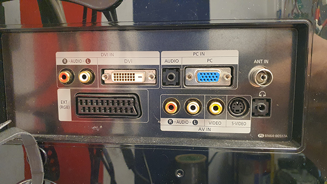 Commodore Szerviz és Restaurátor | LCD TV vagy monitor